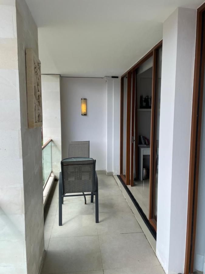 Stylish 2 Bedroom Penthouse Apt, Newly Refreshed, 50 Mbps, Pool, Gym, Resto Kuta  Exterior photo