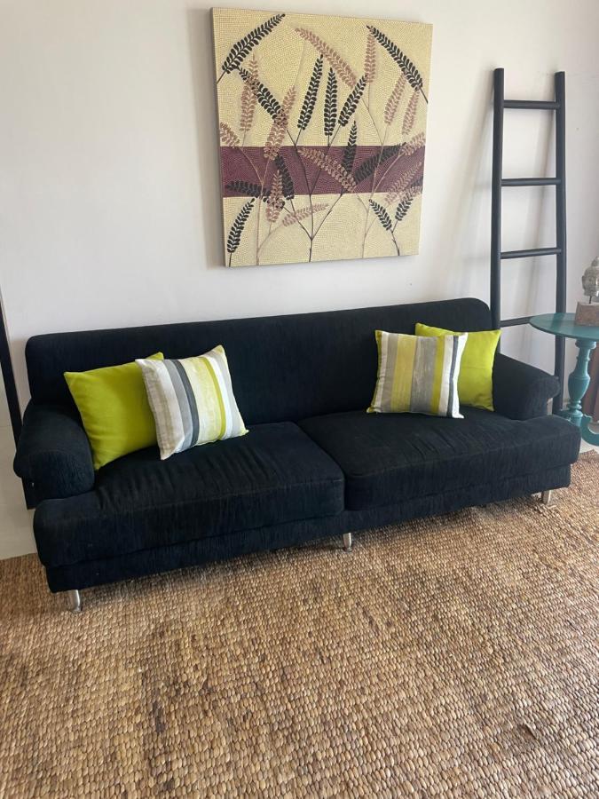 Stylish 2 Bedroom Penthouse Apt, Newly Refreshed, 50 Mbps, Pool, Gym, Resto Kuta  Exterior photo